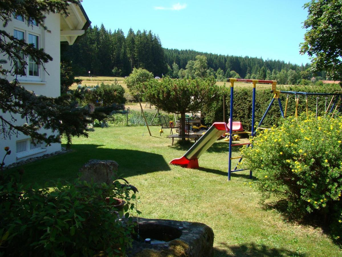 Schoenes Doppelzimmer Mit Separater Kueche Im Noerdlichen Nationalpark Schwarzwald Forbach Esterno foto